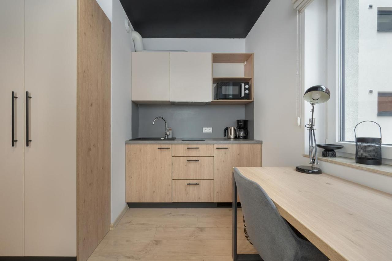 Trendy Studios With Home Office Near Wroclaw Main Station By Noclegi Renters 外观 照片