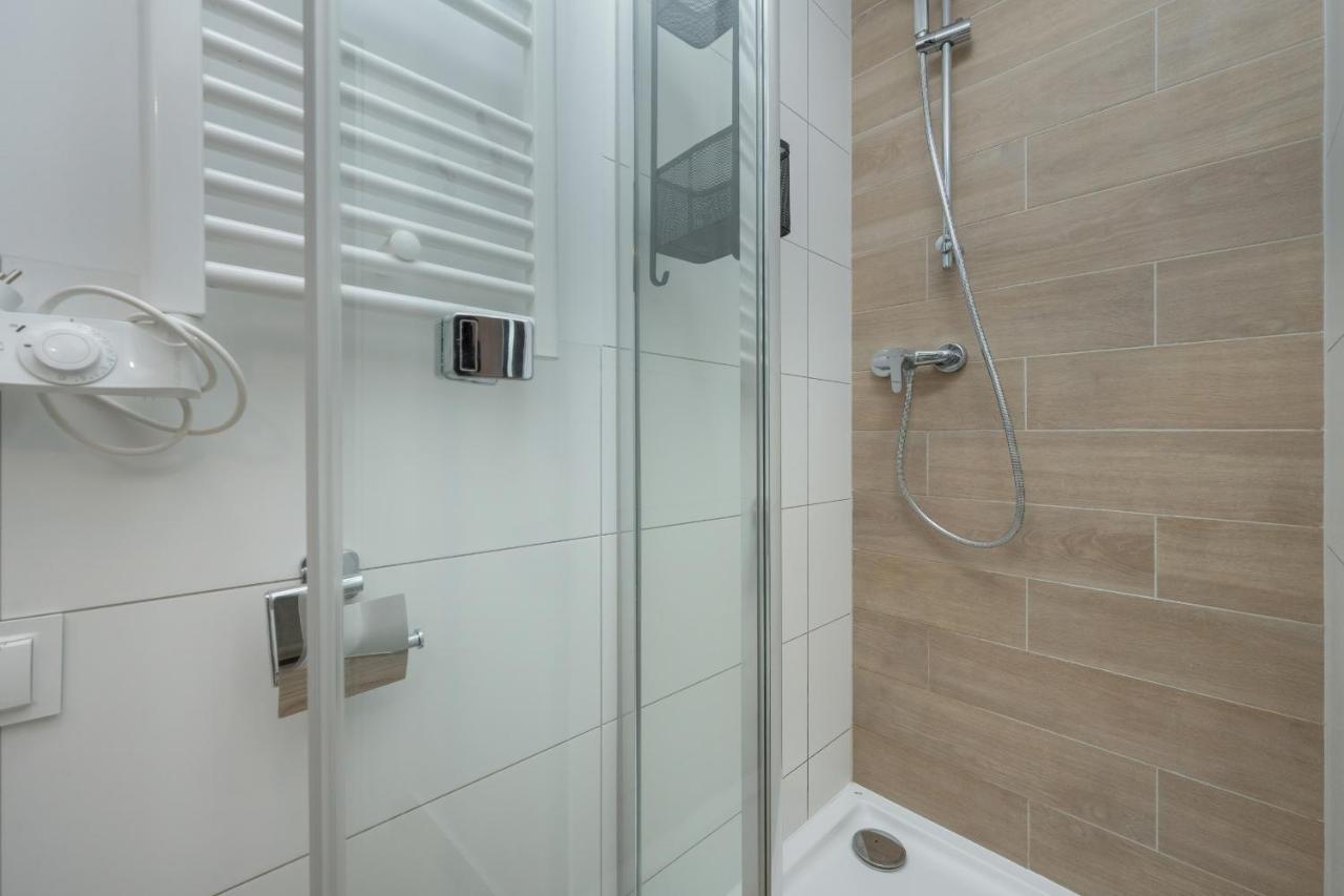 Trendy Studios With Home Office Near Wroclaw Main Station By Noclegi Renters 外观 照片