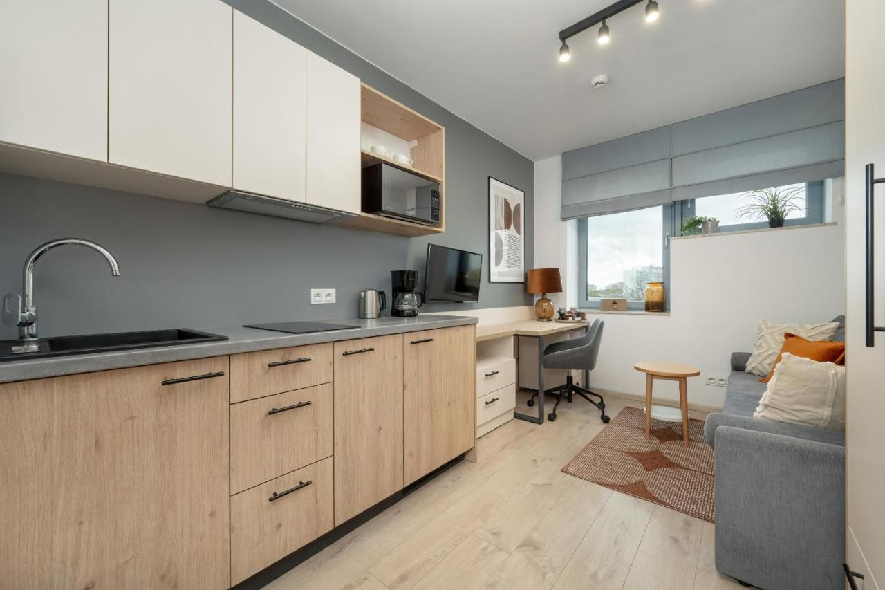 Trendy Studios With Home Office Near Wroclaw Main Station By Noclegi Renters 外观 照片