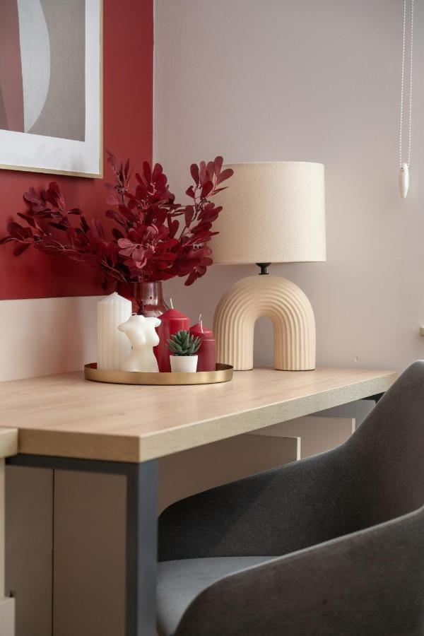 Trendy Studios With Home Office Near Wroclaw Main Station By Noclegi Renters 外观 照片