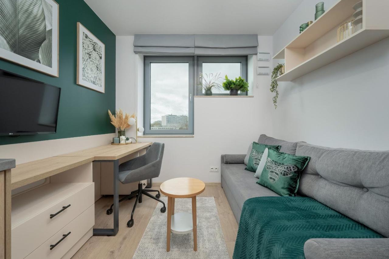 Trendy Studios With Home Office Near Wroclaw Main Station By Noclegi Renters 外观 照片