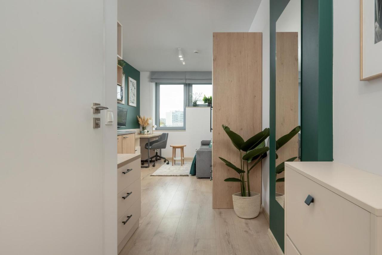 Trendy Studios With Home Office Near Wroclaw Main Station By Noclegi Renters 外观 照片